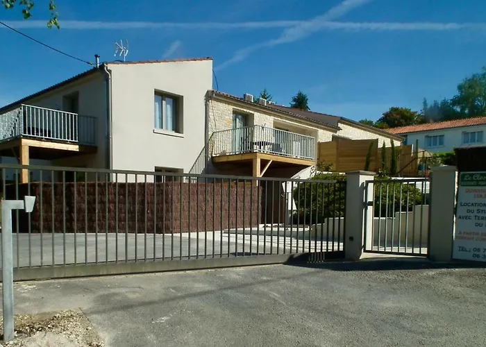 Le Clos Des Thermes De 아파트호텔 4*