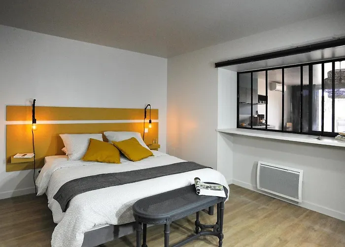 Le Clos Des Thermes De 아파트호텔 종작