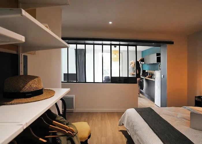 Le Clos Des Thermes De 아파트호텔 종작