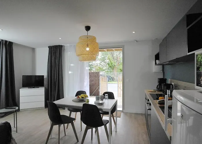 Le Clos Des Thermes De 아파트호텔 4*